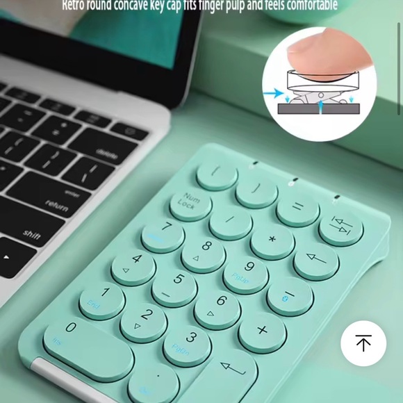 Bluetooth Numeric Keypad - Pastel Green - Picture 3 of 15